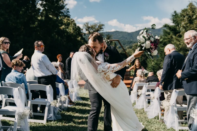TheFieldsofBlackberryCoveWedding 302 768x512