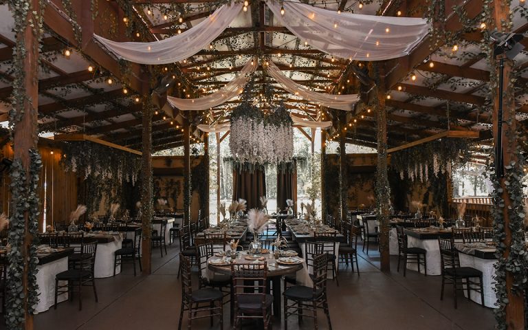 wedding barn 768x480